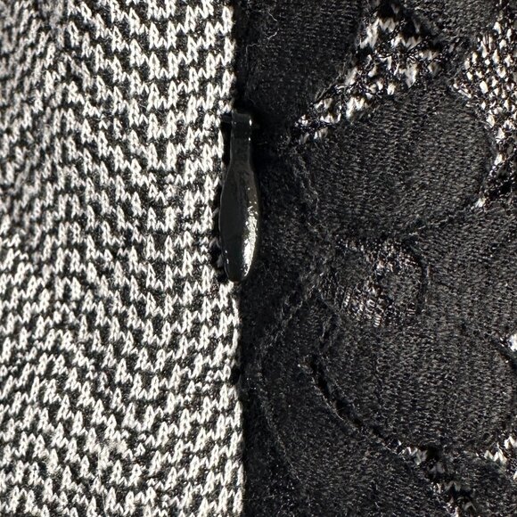 TRAFFIC PEOPLE LACE DETAIL DRESS MEDIUM - Picture 4 of 8